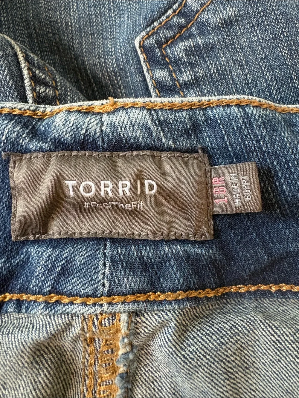Torrid High Rise 90’s Straight Jeans.  Size 18R